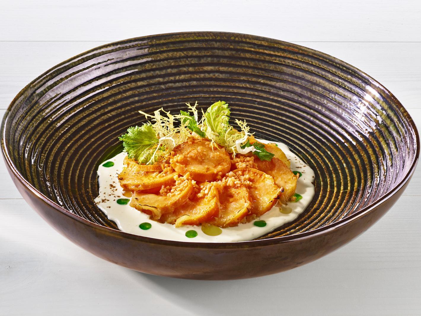Zoete aardappelgratin met Cajun Spice, roomsaus & tarwegrasbouillon Zoete aardappelgratin met Cajun Spice, roomsaus & tarwegrasbouillon