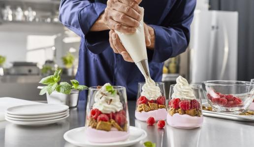 Trifle met bessen en karamel